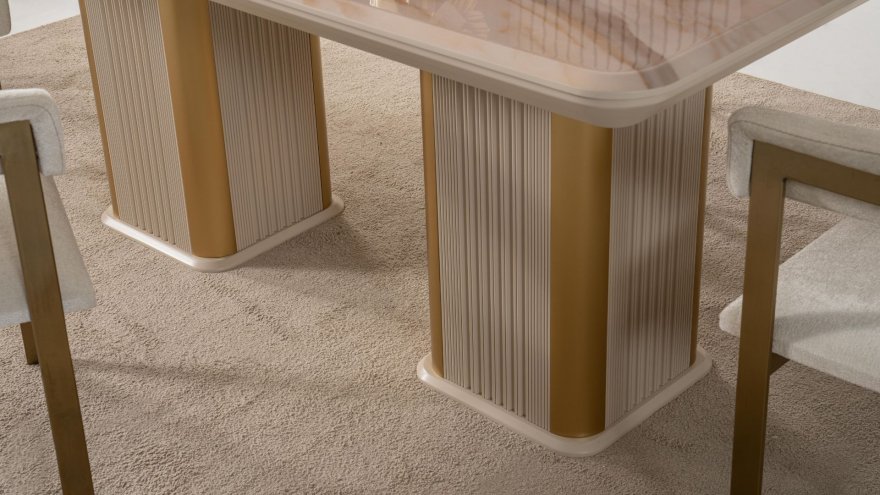 Sole Dining Room Set