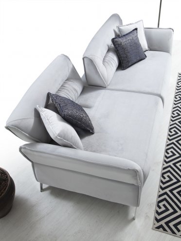 Saga Sofa Set