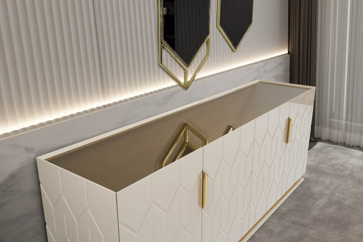 Gucci Dining Room Sets